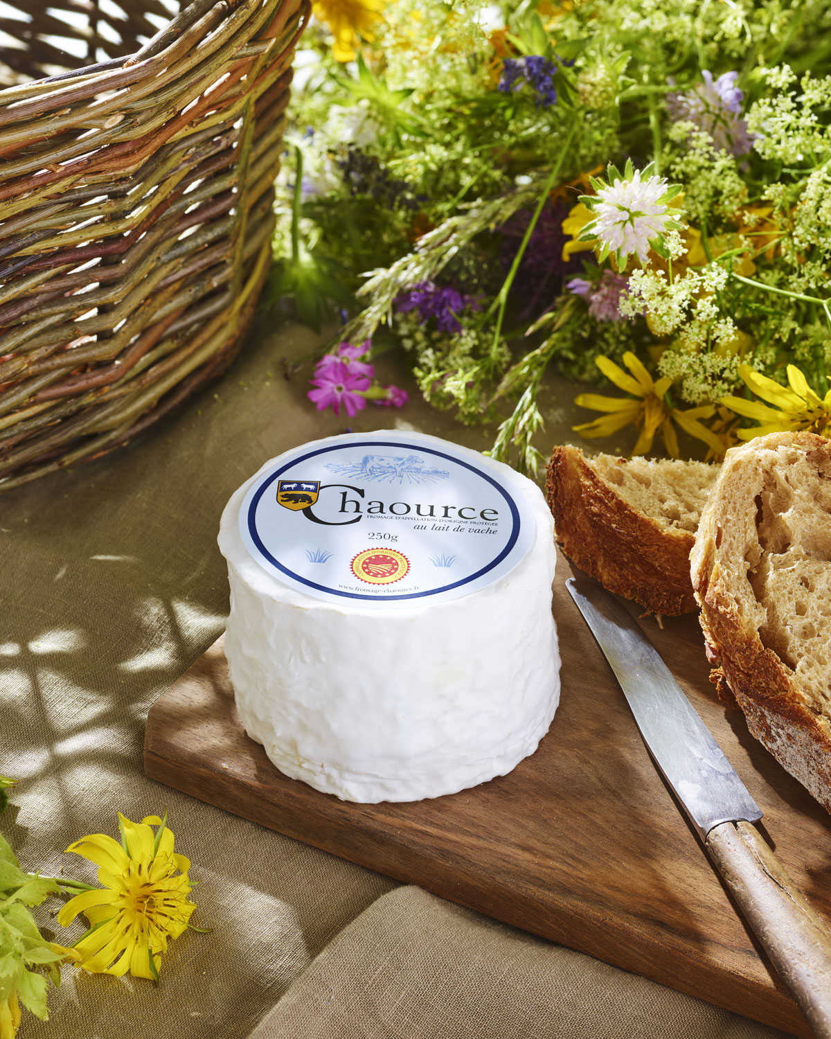 Le Chaource, De la ferme à la ville